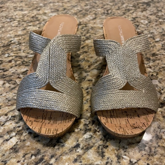 41 HAWTHORN JUDE WEDGE SLIDE SANDAL GOLD - 6 - Picture 2 of 4